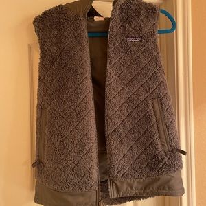 Patagonia reversible fleece vest